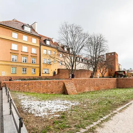 Apartment Old Town 5-bedroom By Bookinghost