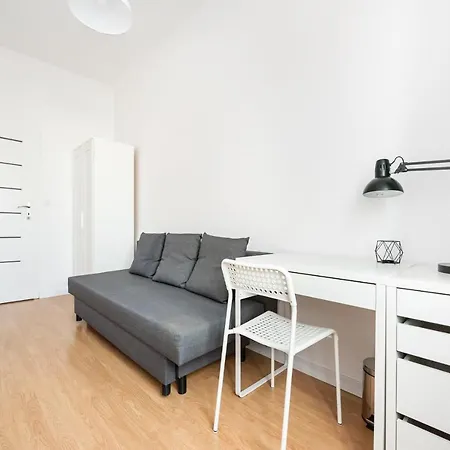 Old Town 5-bedroom Apartment