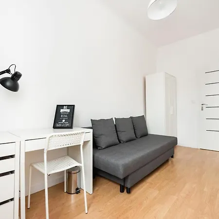 Old Town 5-bedroom Apartment