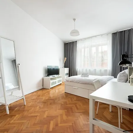 Old Town 5-bedroom By Bookinghost